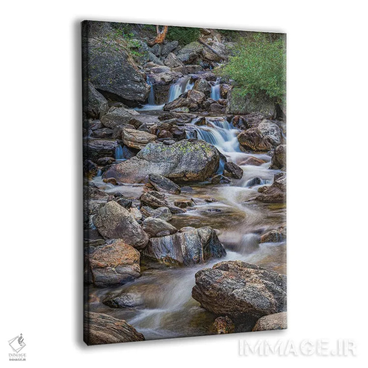 تابلو دکوراتیو جویبار کوهستان راکی اثر کریستوفر توماس - نمای پرسپکتیو محصول