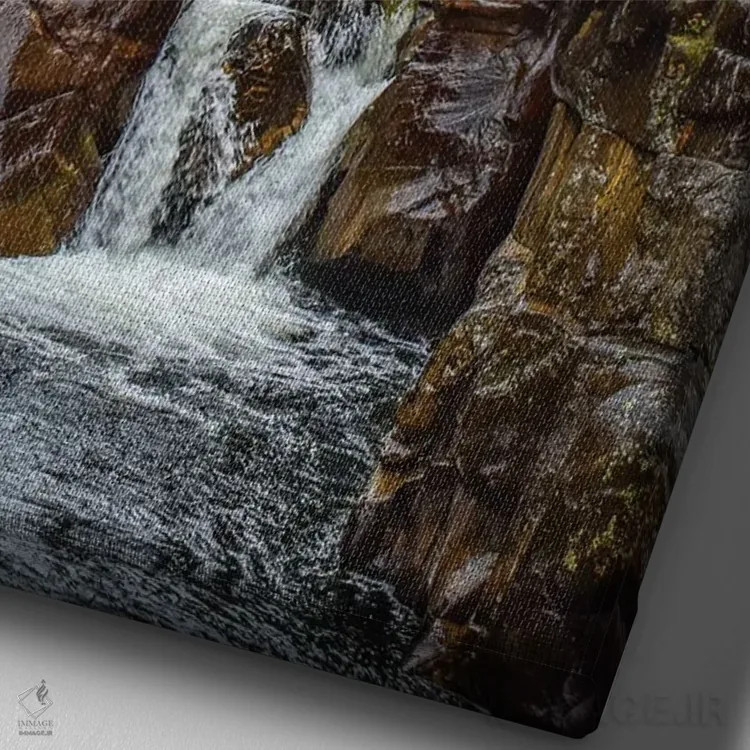 تابلو دکوراتیو آبشار پودر در پاییز اثر کریستوفر توماس - نمای نزدیک بافت بوم