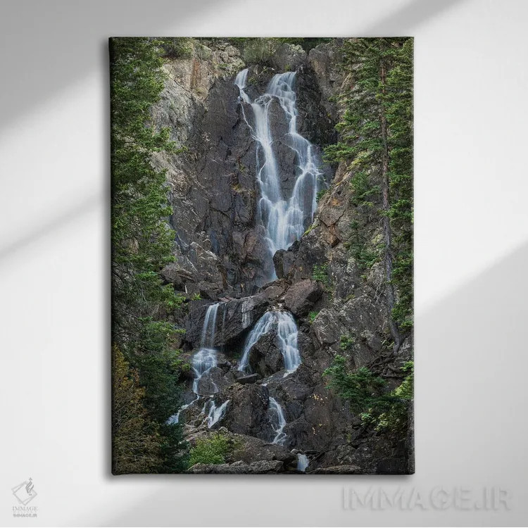 تابلو دکوراتیو پرتره آبشار فیش کریک اثر کریستوفر توماس - نمای روبهرو روی دیوار