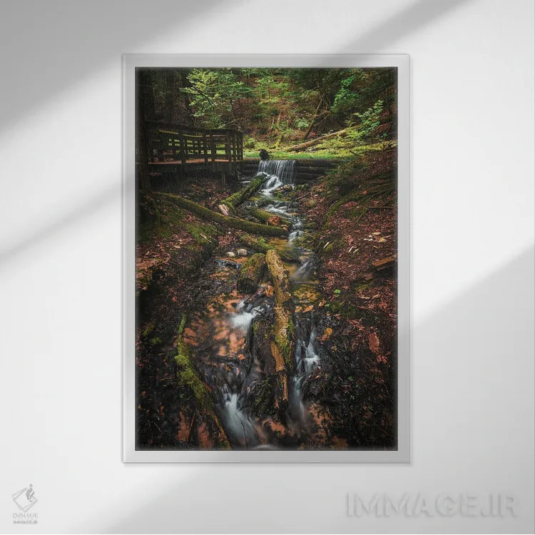 تابلو دکوراتیو آبشار یارگو اسپرینگز اثر کریستوفر توماس - نمای قابدار سفید