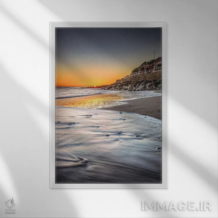 تابلو دکوراتیو غروب خلیج ونتنور اثر چاد پاول - نمای قابدار سفید