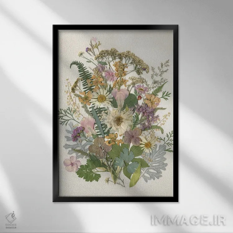 تابلو دکوراتیو دسته گل ارگانیک II اثر کارول رابینسون - نمای قابدار مشکی