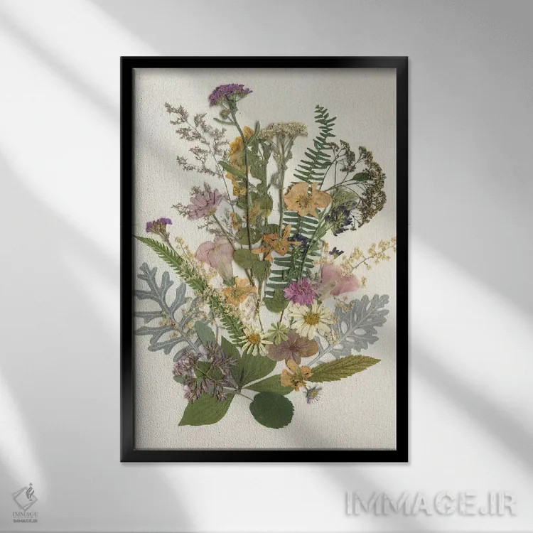 تابلو دکوراتیو دسته گل ارگانیک I اثر کارول رابینسون - نمای قابدار مشکی