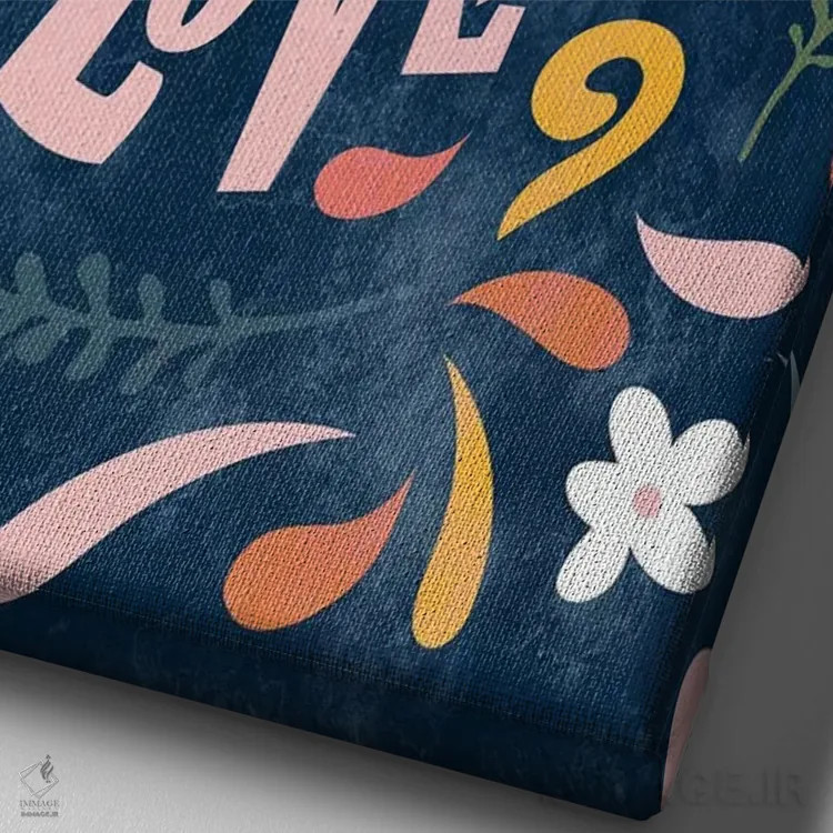 تابلو دکوراتیو تمام چیزی که نیاز داری عشق است اثر ناتالی کارپنتری - نمای نزدیک بافت بوم