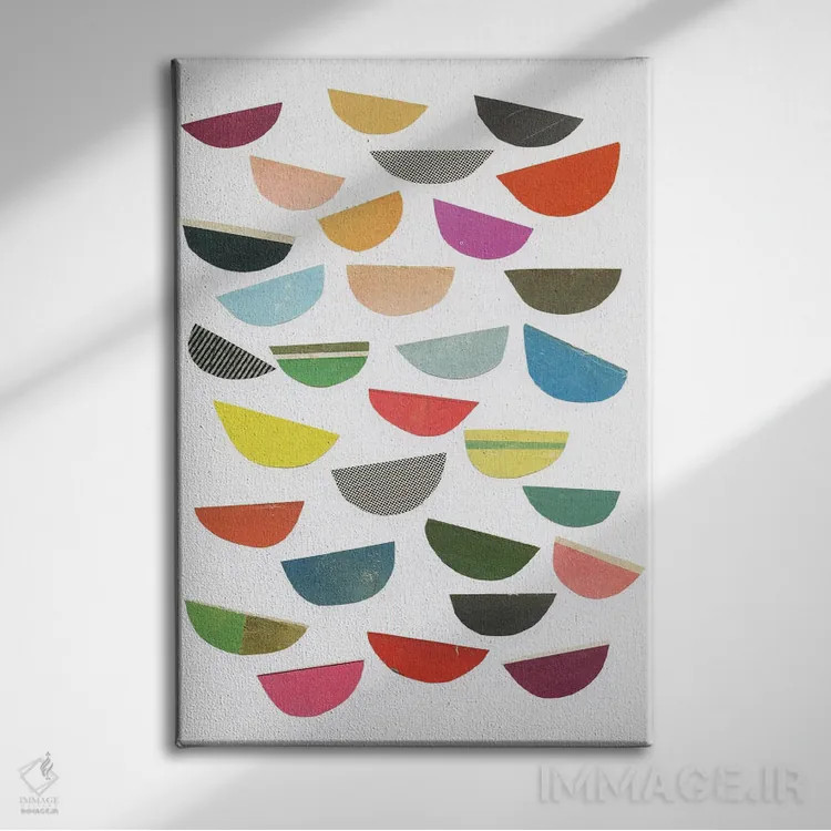 تابلو دکوراتیو گلبرگ های افتاده اثر کاسیا بک - نمای روبهرو روی دیوار