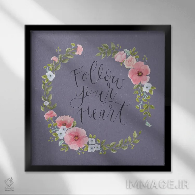 تابلو دکوراتیو نوستالژی کلبه ۲ روی زمینه بنفش اثر جنایا جکسون - نمای قابدار مشکی