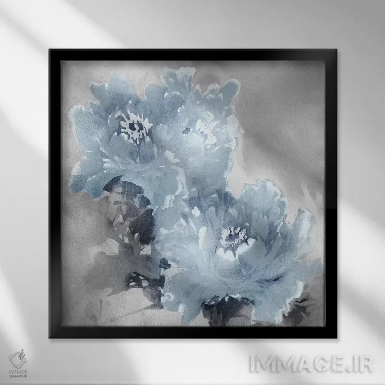 تابلو دکوراتیو شکوفه گل بر نقره ۱ اثر جسی استیونس - نمای قابدار مشکی