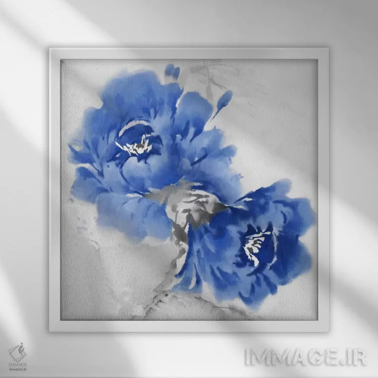 تابلو دکوراتیو شکوفه گل در نیلی ۱ اثر جسی استیونس - نمای قابدار سفید