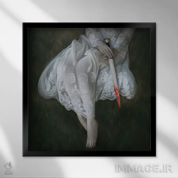 تابلو دکوراتیو بی دفاع اثر جولیانا لوومر - نمای قابدار مشکی