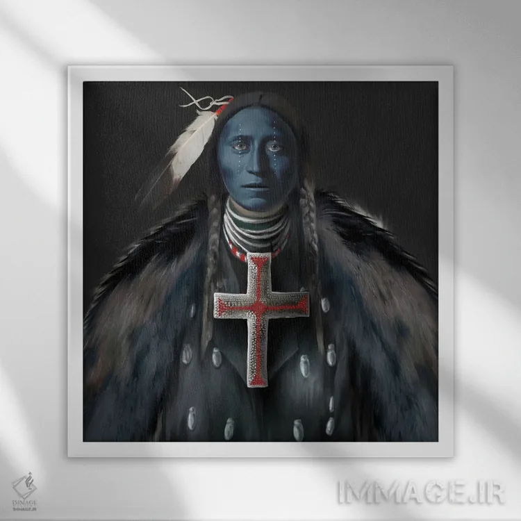 تابلو دکوراتیو صلیب نقره ای اثر جولیانا لوومر - نمای قابدار سفید