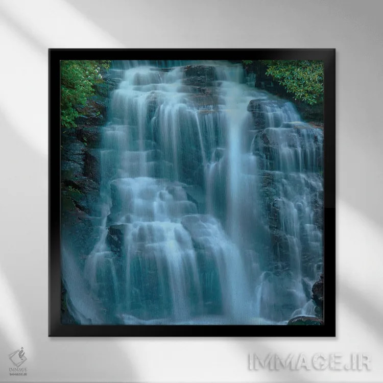 تابلو دکوراتیو پرتره آبشار III اثر جیمز مک لافلین - نمای قابدار مشکی