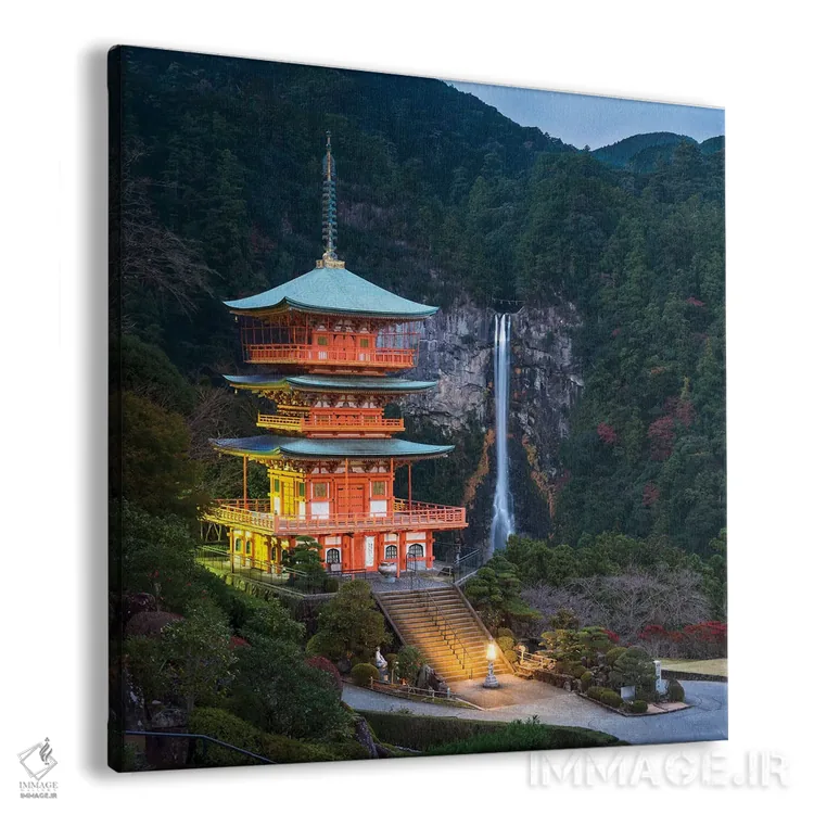 تابلو دکوراتیو Kumano Nachi-Taisha, Japan,پاگودای سه طبقه با آبشار ناچی در پس… اثر یان بکه - نمای پرسپکتیو محصول