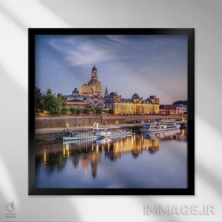 تابلو دکوراتیو Dresden, Saxony, Germany,کلیسای فرائن کیرشه در کنار رود البه، د… اثر یان بکه - نمای قابدار مشکی