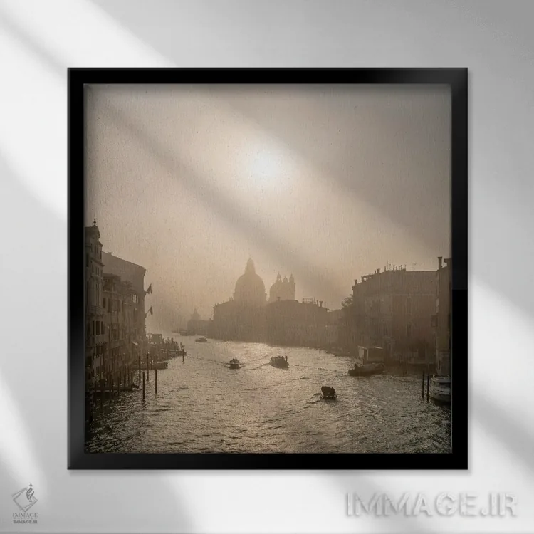 تابلو دکوراتیو Venice, Italy,مه صبحگاهی در کانال گراند، ونیز، ایتالیا اثر یان بکه - نمای قابدار مشکی