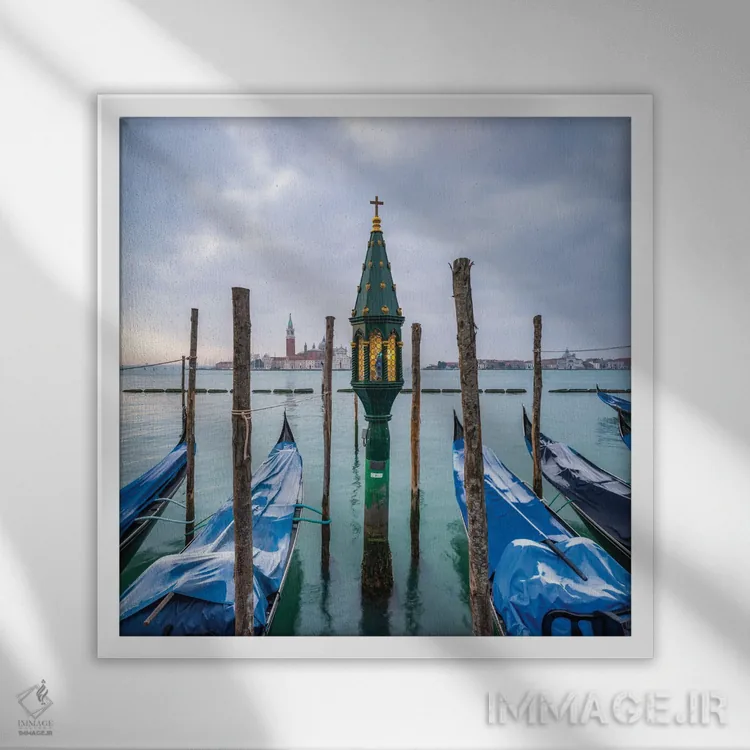 تابلو دکوراتیو Venice, Italy,نمای جزیره سن جورجو ماجوره در زمستان، ونیز، ایتال… اثر یان بکه - نمای قابدار سفید