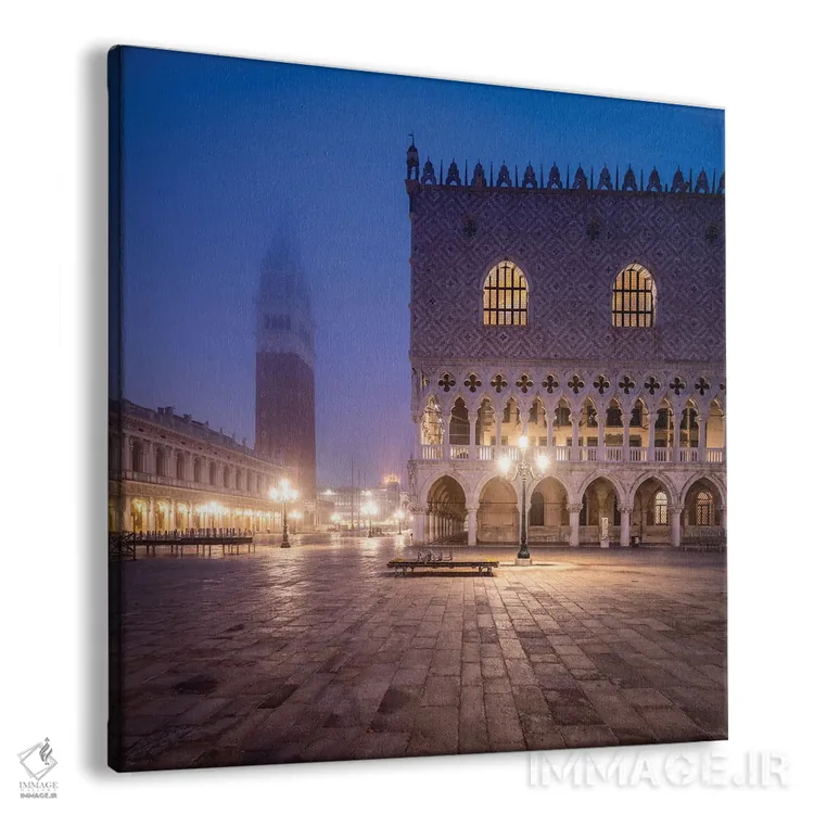 تابلو دکوراتیو Venice, Italy,برج ناقوس سن مارکو و کاخ دوجه در مه، ونیز، ایتالی… اثر یان بکه - نمای پرسپکتیو محصول