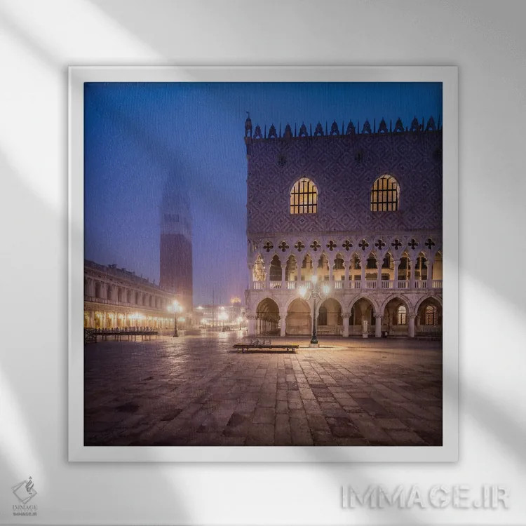 تابلو دکوراتیو Venice, Italy,برج ناقوس سن مارکو و کاخ دوجه در مه، ونیز، ایتالی… اثر یان بکه - نمای قابدار سفید