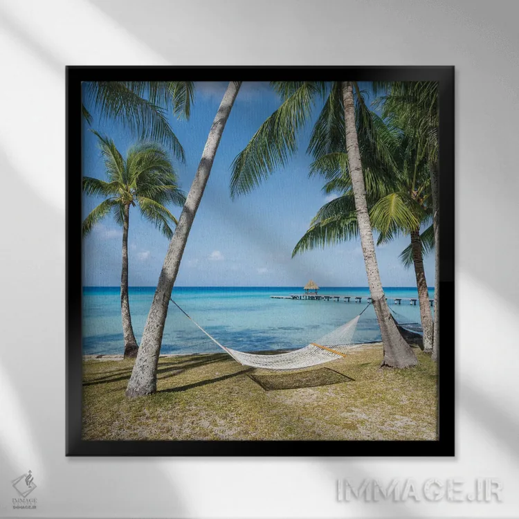 تابلو دکوراتیو French Polynesia,تعطیلات تابستانی آرامش بخش در تخت آویز در ساحل… اثر یان بکه - نمای قابدار مشکی