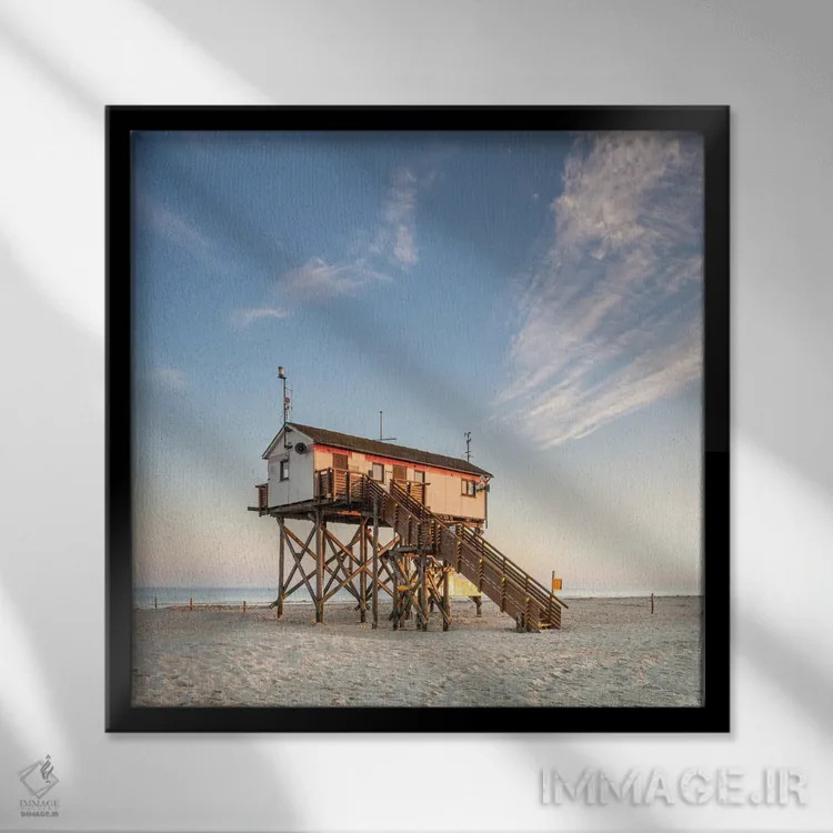 تابلو دکوراتیو Sankt Peter-Ording, Schleswig-Holstein, Germany,خانه چوبی روی پ… اثر یان بکه - نمای قابدار مشکی
