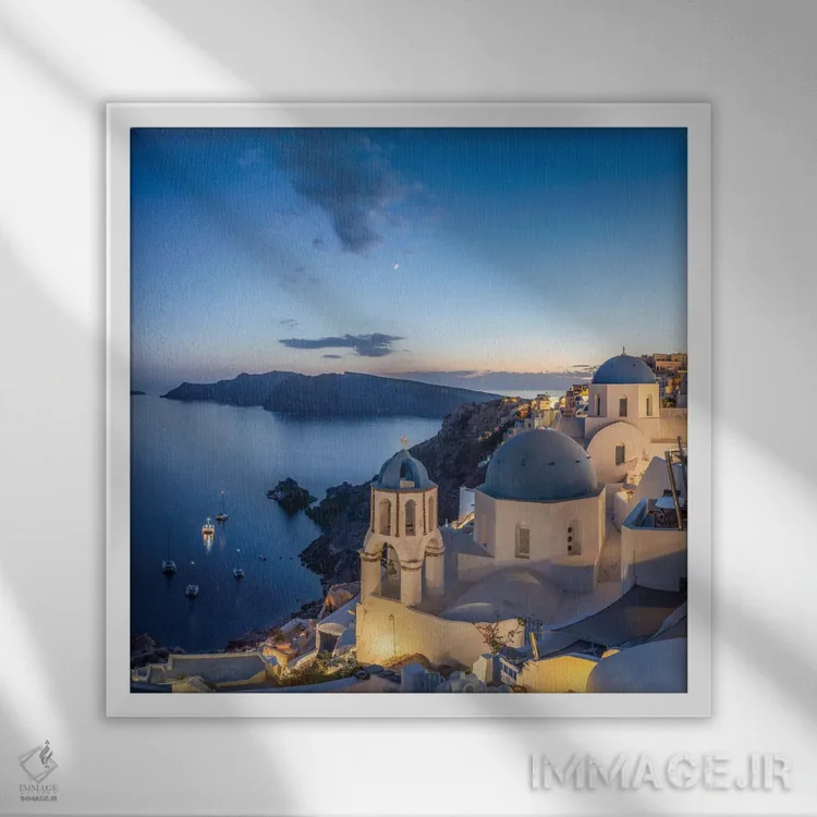 تابلو دکوراتیو Santorini, Greece,کلیسای گنبد آبی در اویا در غروب، سانتورینی، ی… اثر یان بکه - نمای قابدار سفید