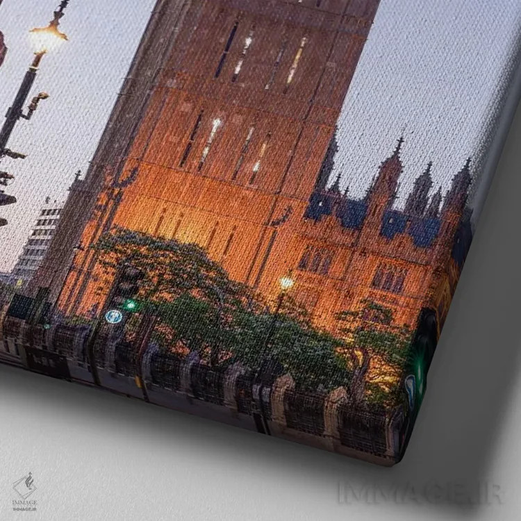 تابلو دکوراتیو London, United Kingdom,کابین تلفن قرمز تاریخی و بیگ بن در شب، ل… اثر یان بکه - نمای نزدیک بافت بوم