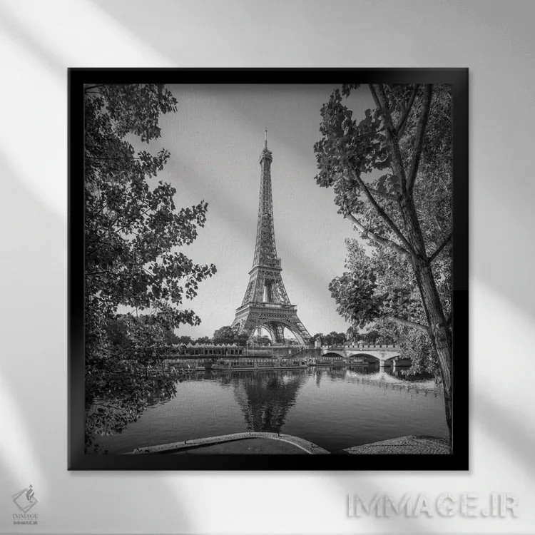 تابلو دکوراتیو Paris, France, Black And White,برج ایفل کنار ساحل رود سن، پاریس… اثر یان بکه - نمای قابدار مشکی