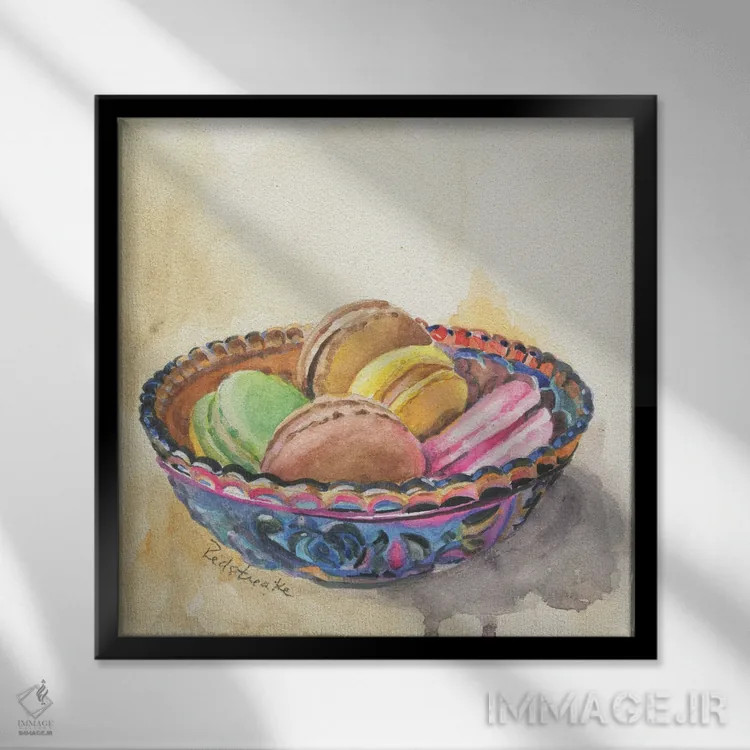 تابلو دکوراتیو ماکارون ها در کاسه ی شیشه ای کارناوال اثر جنیفر رداستریک - نمای قابدار مشکی