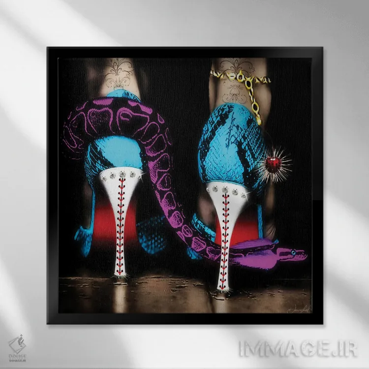 تابلو دکوراتیو کفش پاشنه بلند اثر یان رافائل - نمای قابدار مشکی