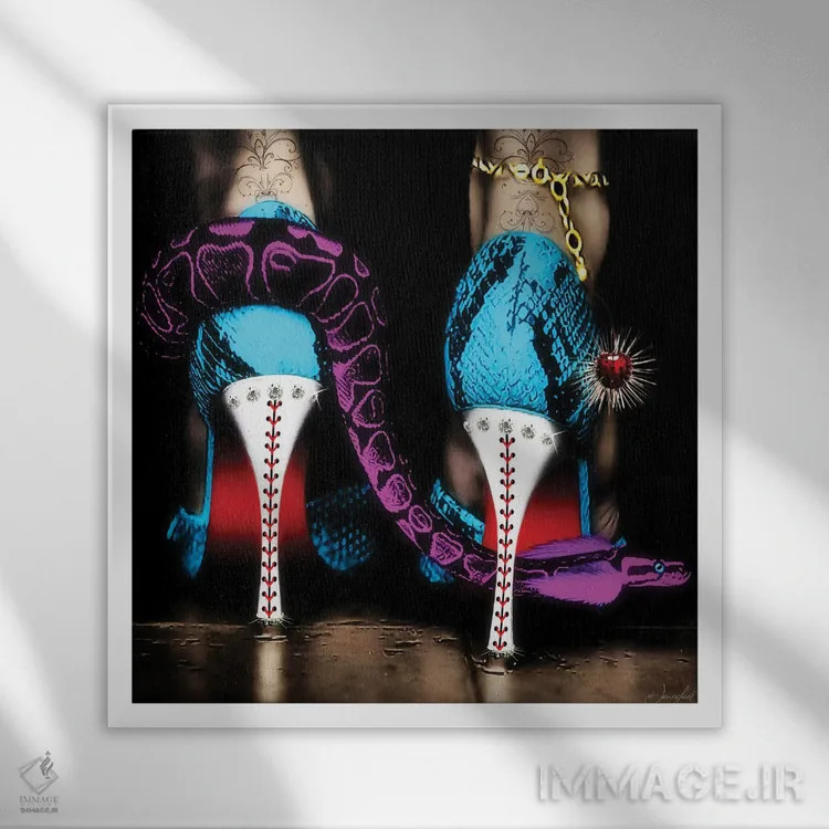 تابلو دکوراتیو کفش پاشنه بلند اثر یان رافائل - نمای قابدار سفید