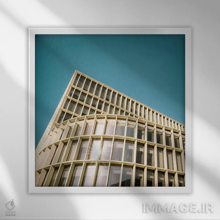 تابلو دکوراتیو جزئیات معماری با پرتوهای خورشید اثر جین ریکس - نمای قابدار سفید