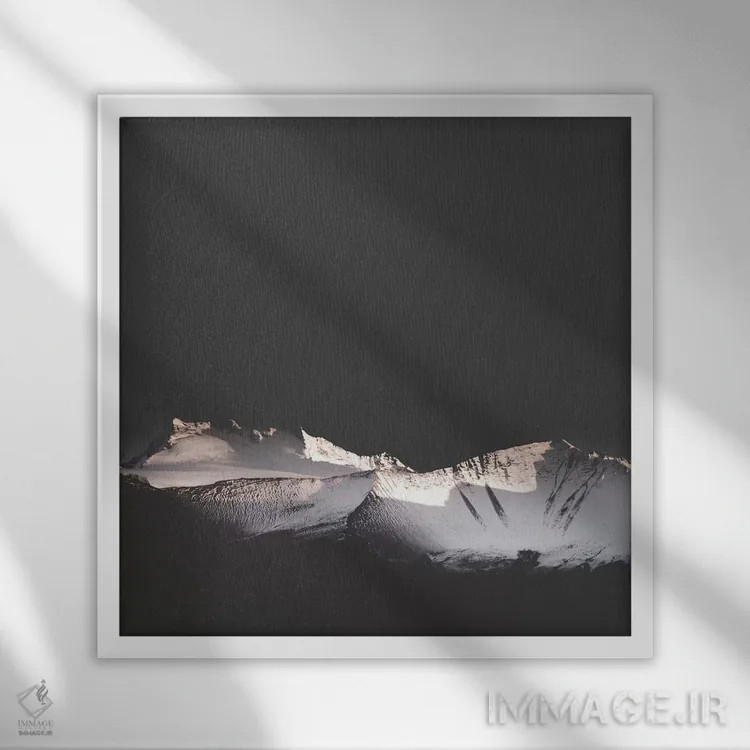 تابلو دکوراتیو کوه های سیاه اثر جو شاتر - نمای قابدار سفید