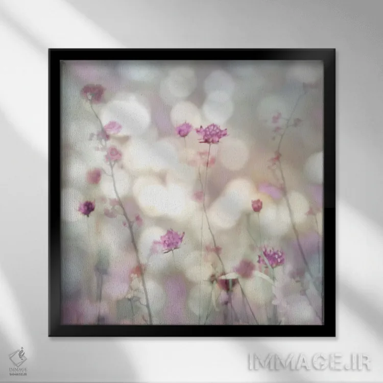 تابلو دکوراتیو چمنزار گلدار II اثر کیت کاریگان - نمای قابدار مشکی