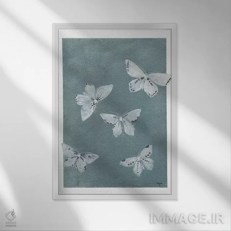 تابلو مینیمال پروانه های نیمه شب اثر کریتینگ تارین - نمای قابدار سفید