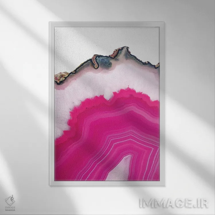 تابلو انتزاعی برش عقیق صورتی اثر امانوئلا کاراتونی - نمای قابدار سفید