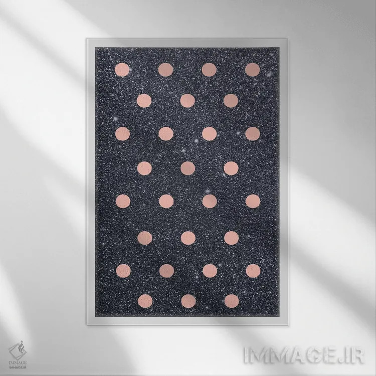 تابلو مینیمال نقاط صورتی روی پس زمینه براق اثر امانوئلا کاراتونی - نمای قابدار سفید