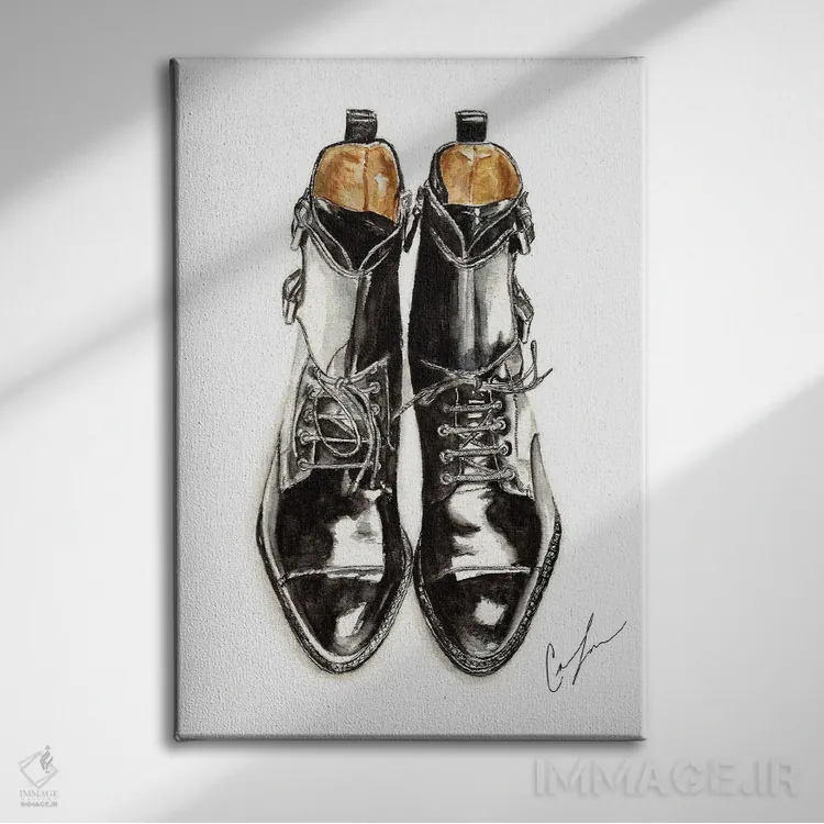 تابلو دکوراتیو چکمه های مشکی اثر کلر تامپسون - نمای روبهرو روی دیوار