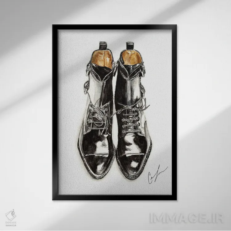 تابلو دکوراتیو چکمه های مشکی اثر کلر تامپسون - نمای قابدار مشکی