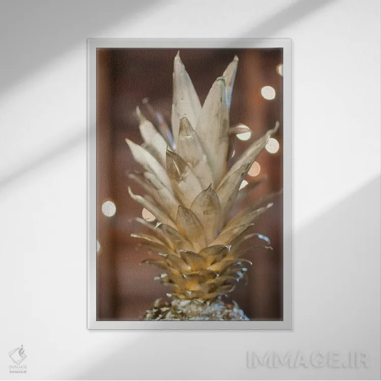 تابلو دکوراتیو آناناس طلایی ۱ اثر چلسیا ویکتوریا - نمای قابدار سفید