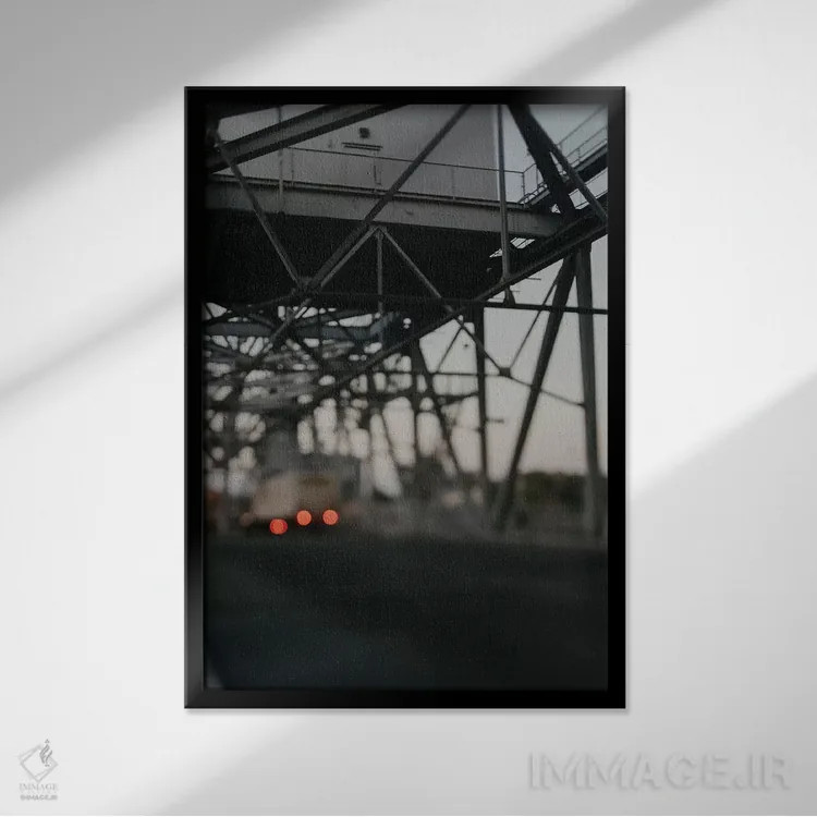 تابلو دکوراتیو ترافیک پل اثر چلسیا ویکتوریا - نمای قابدار مشکی