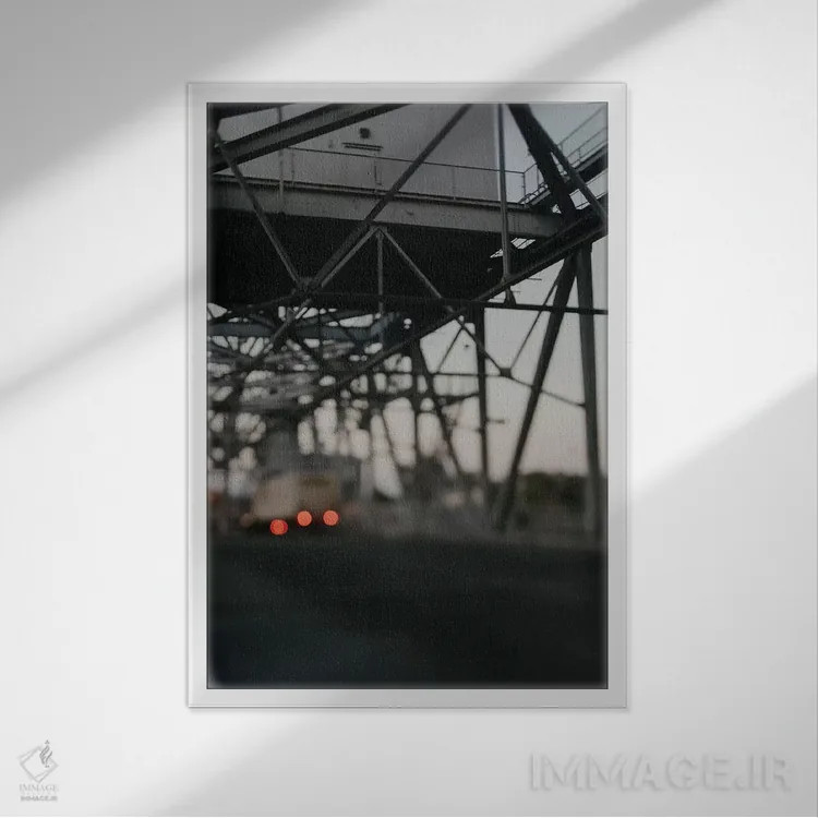 تابلو دکوراتیو ترافیک پل اثر چلسیا ویکتوریا - نمای قابدار سفید