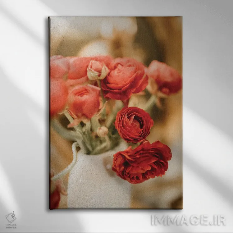 تابلو دکوراتیو گل آلاله سرخ اثر چلسیا ویکتوریا - نمای روبهرو روی دیوار