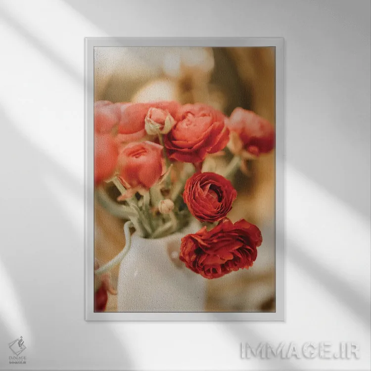 تابلو دکوراتیو گل آلاله سرخ اثر چلسیا ویکتوریا - نمای قابدار سفید