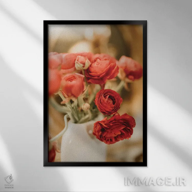 تابلو دکوراتیو گل آلاله سرخ اثر چلسیا ویکتوریا - نمای قابدار مشکی