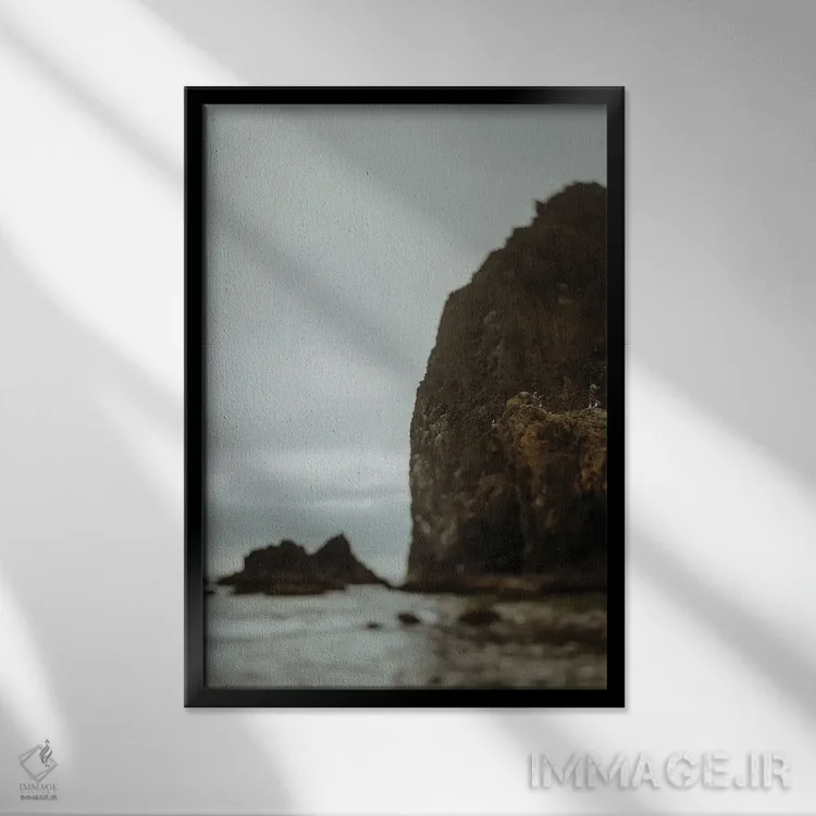 تابلو دکوراتیو تخته سنگ توپ اثر چلسیا ویکتوریا - نمای قابدار مشکی