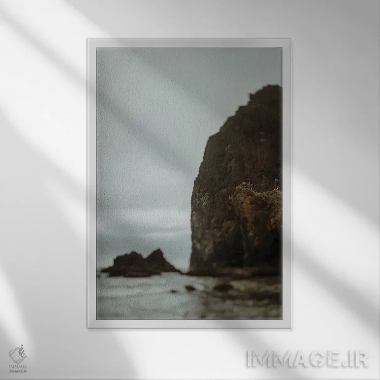 تابلو دکوراتیو تخته سنگ توپ اثر چلسیا ویکتوریا - نمای قابدار سفید