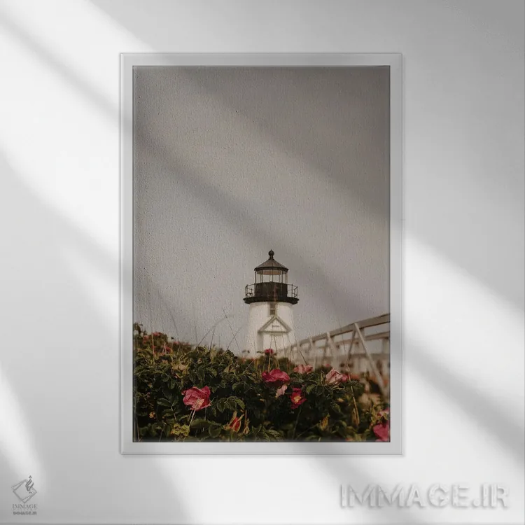 تابلو دکوراتیو فانوس دریایی نانتاکت اثر چلسیا ویکتوریا - نمای قابدار سفید