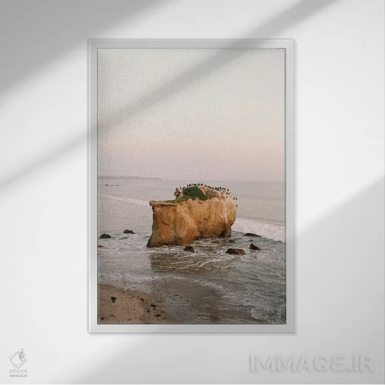 تابلو دکوراتیو غروب در ساحل کالیفرنیا اثر چلسیا ویکتوریا - نمای قابدار سفید