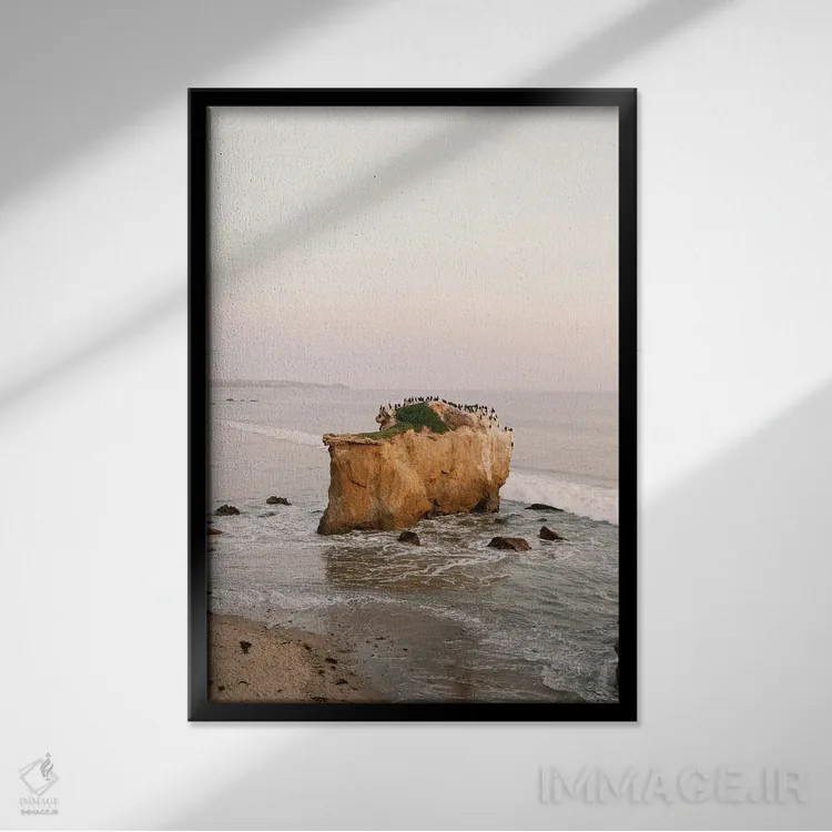 تابلو دکوراتیو غروب در ساحل کالیفرنیا اثر چلسیا ویکتوریا - نمای قابدار مشکی