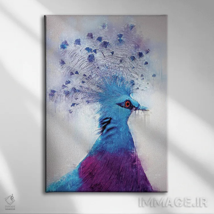 تابلو دکوراتیو قمری تاجدار ویکتوریا اثر کورنل ولاد - نمای روبهرو روی دیوار