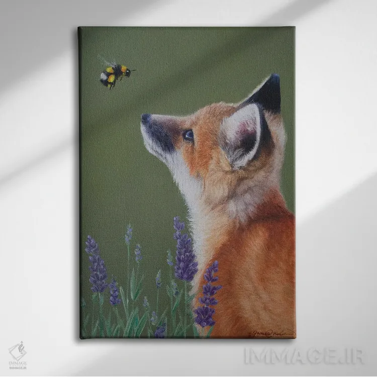 تابلو دکوراتیو روباه کوچک و زنبورعسل اثر جیمز کوروین - نمای روبهرو روی دیوار